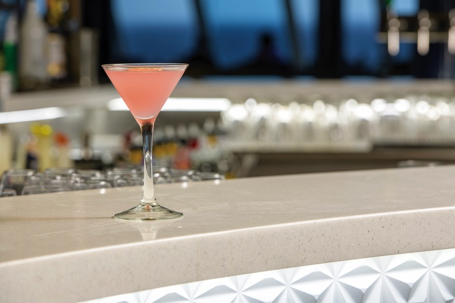Marella Cruises Marella Explorer 2 Indigo Bar Drink ©Ben Waller.jpg